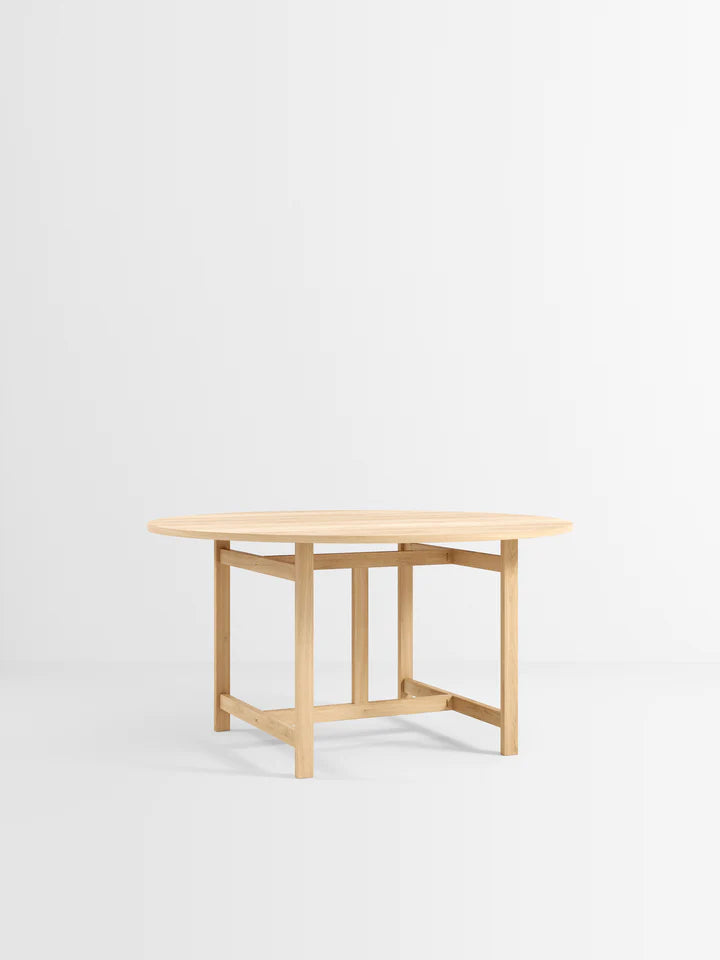 MOEBE - ROUND DINING TABLE - ø 140cm