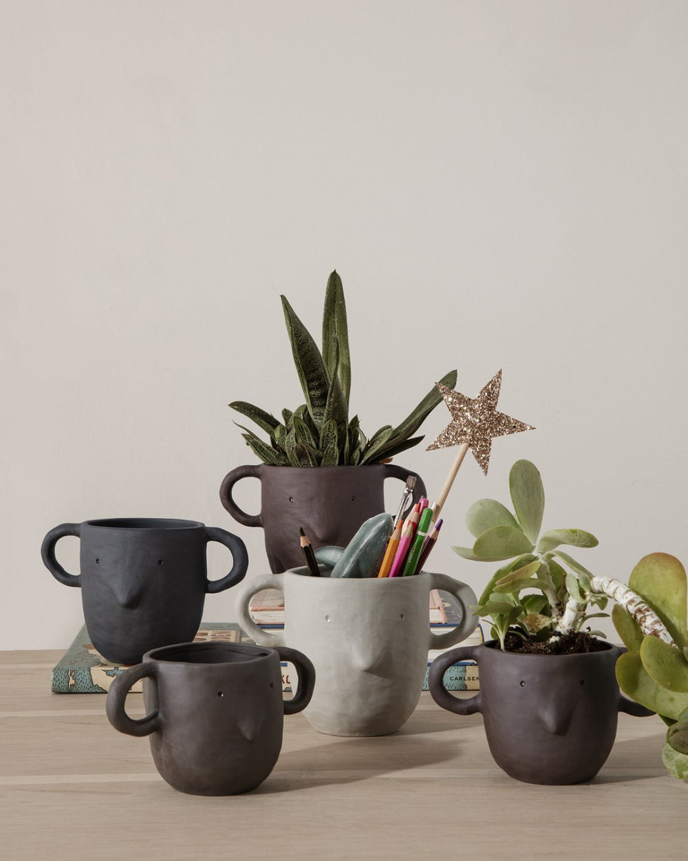 ferm LIVING - Mus Plant Pot large - grau oder sandfarben
