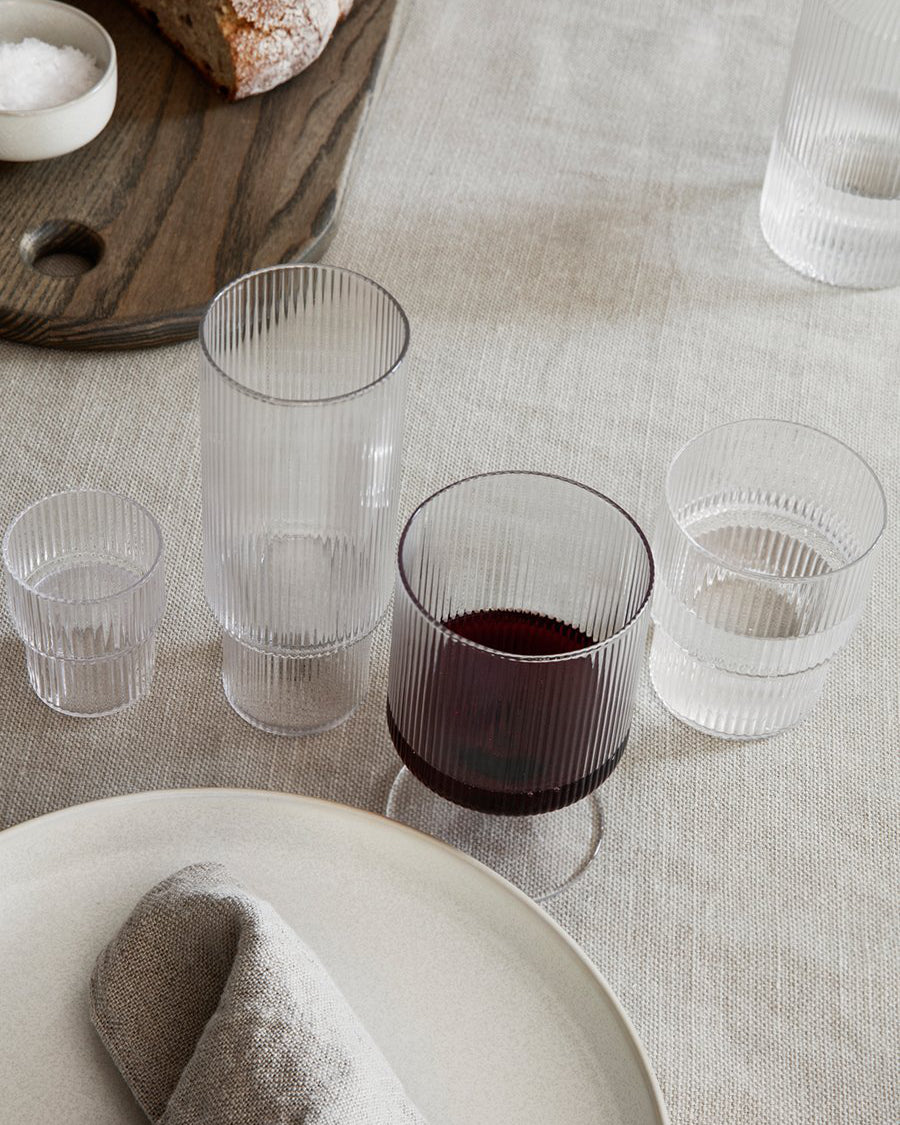 ferm LIVING - RIPPLE Weingläser 2er Set - klar