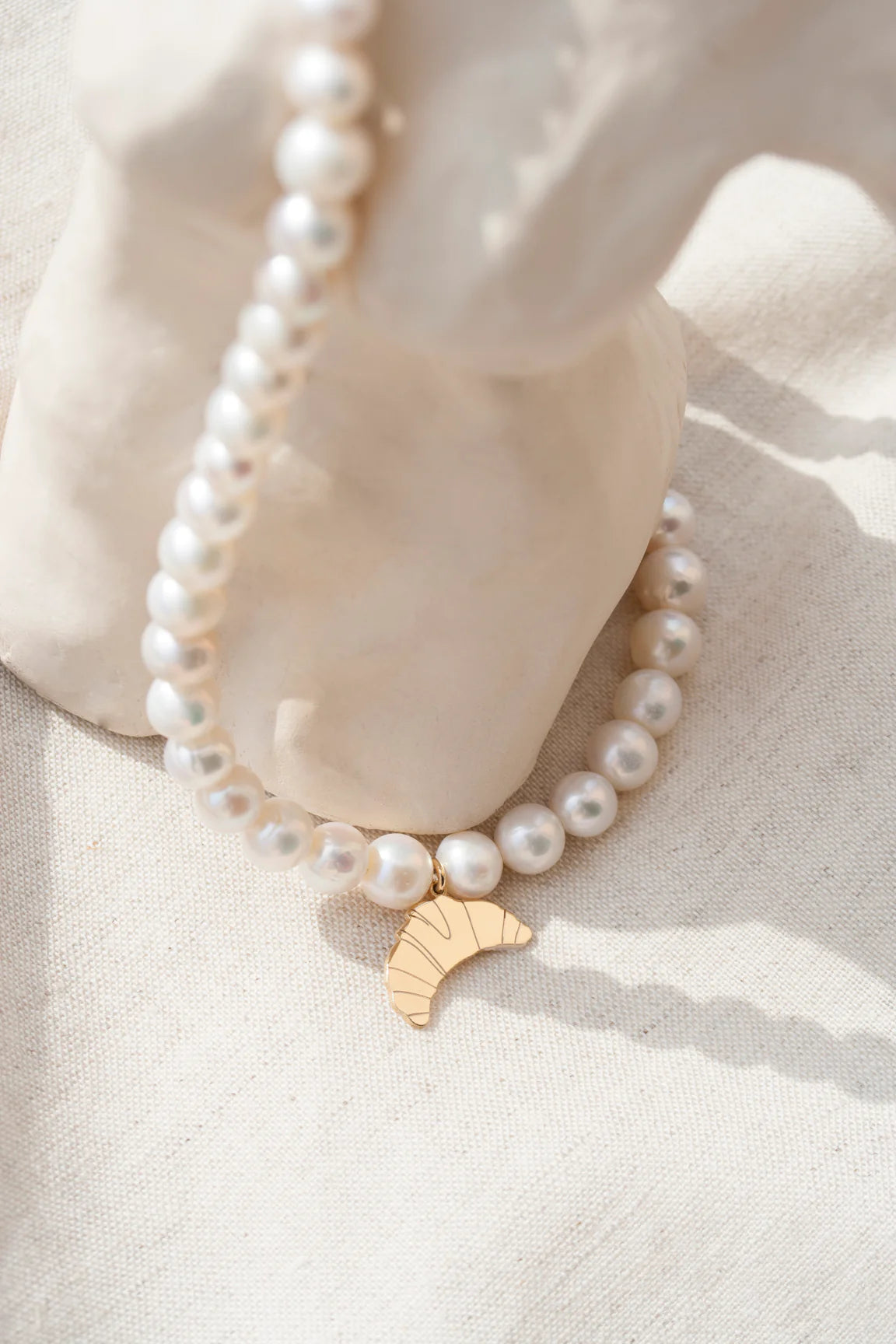 Jukserei - CROISSANT Halskette - gold pearl