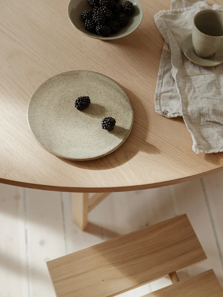 MOEBE - ROUND DINING TABLE - ø 140cm